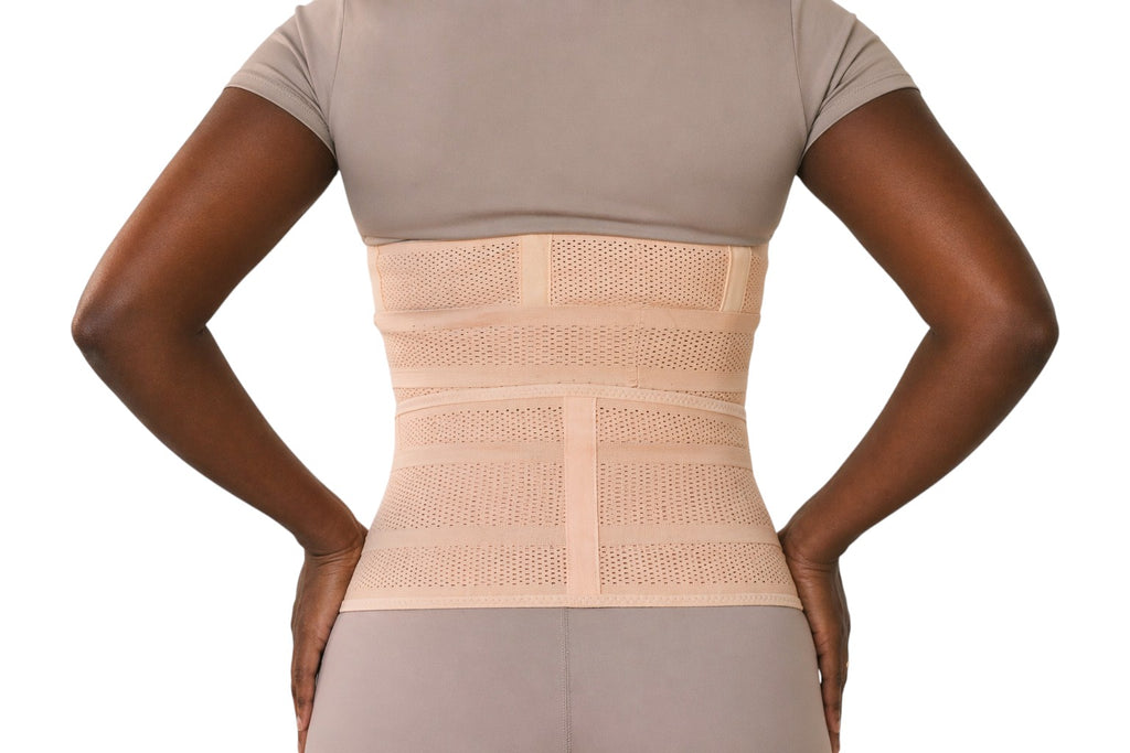 Norelys Kit Postpartum 3 en 1 : ceinture ventre, taille et bassin en tissu respirant couleur chair pour soutien post-accouchement.
